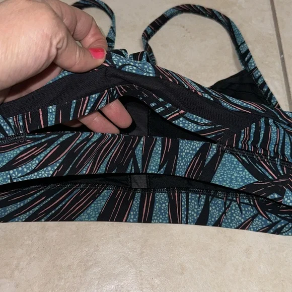 Lululemon Rise and Run Bra Womens Mini Palm Lace Tofino Teal Multi Black - Picture 8 of 11